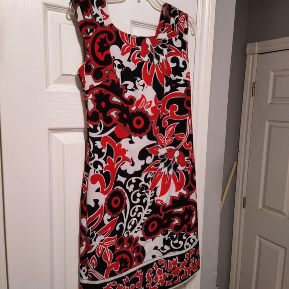 Ricki's multi color floral dress size 4 petite. Sleeveless - Picture 2 of 5